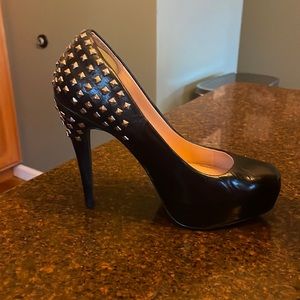 Like new black stiletto heels